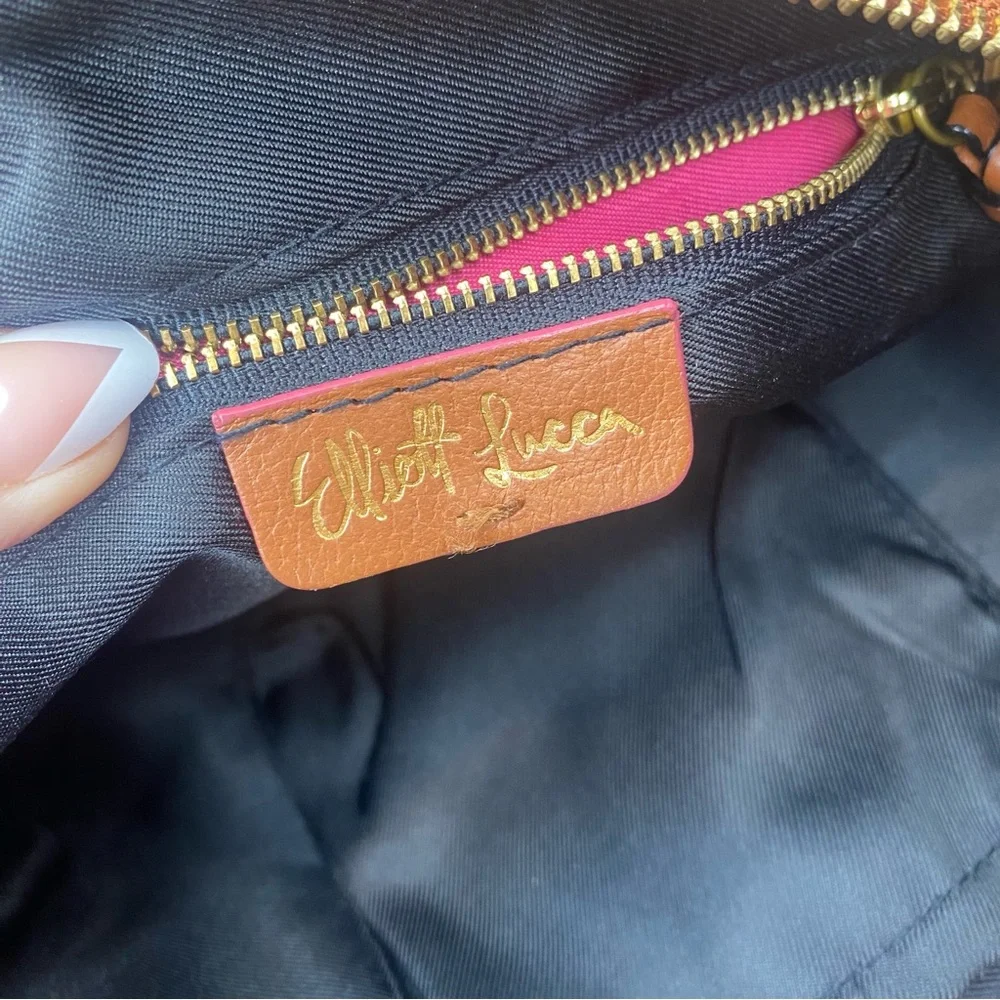 ♥️SOLD♥️Elliott Lucca Brown Leather Crossbody - Picture 8 of 9